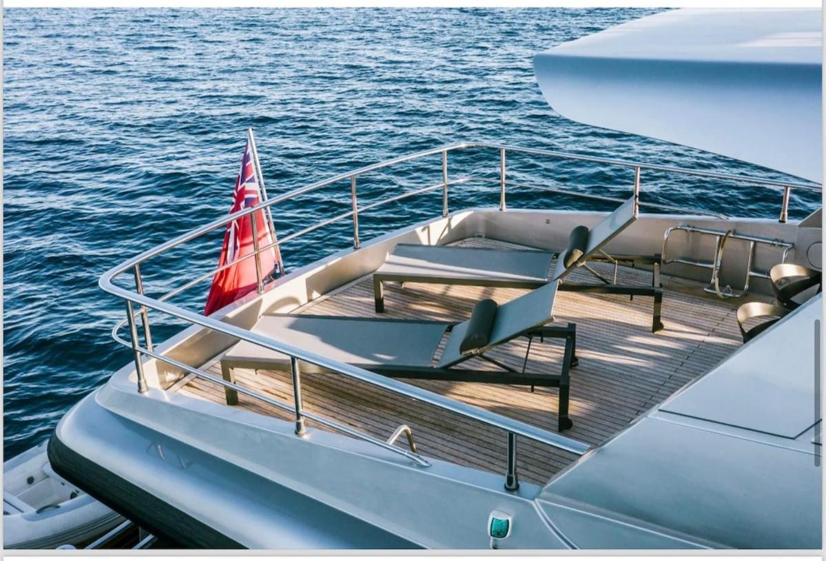 Luxury Yacht Sanlorenzo Botel *