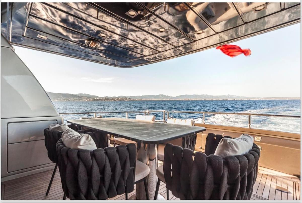 Luxury Yacht Sanlorenzo Botel Palma de Mallorca